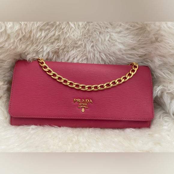 Prada Vitello Move Leather Wallet on Chain in Peonia Pink - Picture 1 of 9